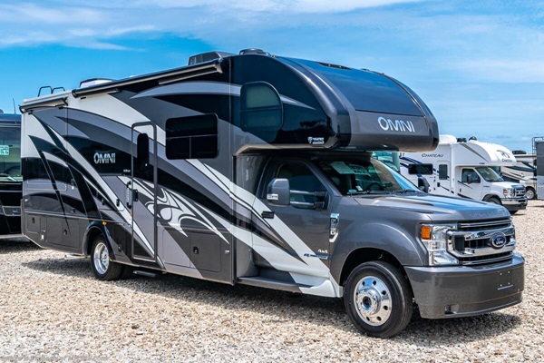 Difference Between Travel Trailers and Fifth Wheels